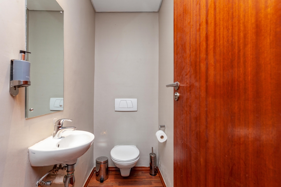 1 Bedroom Property for Sale in Cape Town City Centre Western Cape